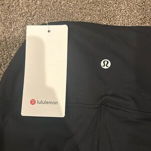 lululemom leggings never worn with tag!!
